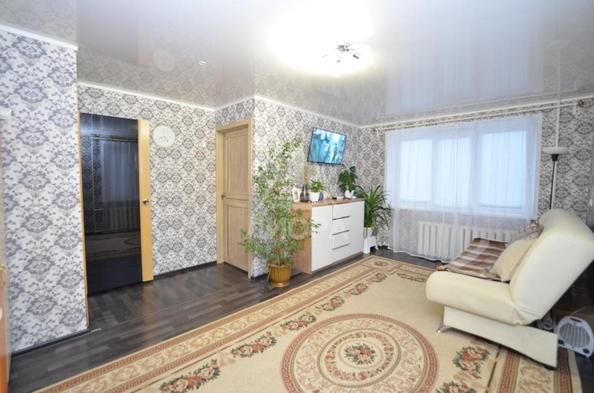 
   Продам 1-комнатную, 32.4 м², Багратиона ул, 12

. Фото 2.