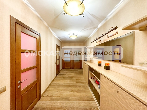 
   Продам 4-комнатную, 145 м², Крупской ул, 25/1

. Фото 9.