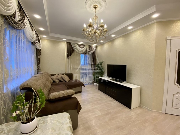 
   Продам 3-комнатную, 73 м², Линия 13-я ул, 37/2

. Фото 1.