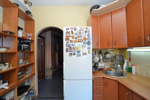 
   Продам 3-комнатную, 66.7 м², Серова ул, 12

. Фото 2.