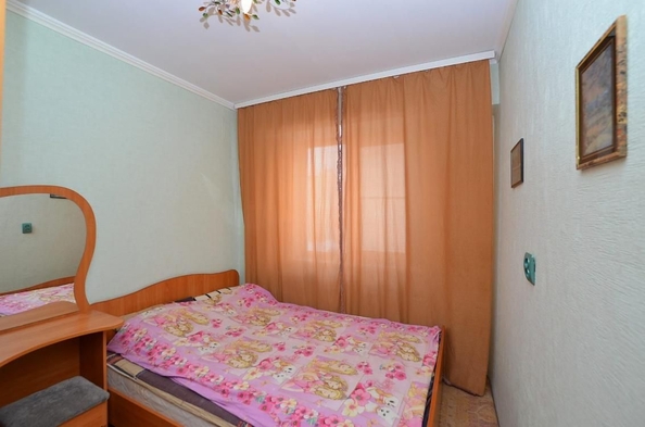 
   Продам 4-комнатную, 59.2 м², Мира пр-кт, 161Е

. Фото 2.