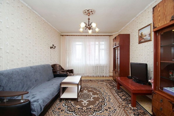 
   Продам 2-комнатную, 53 м², Рокоссовского ул, 10

. Фото 4.