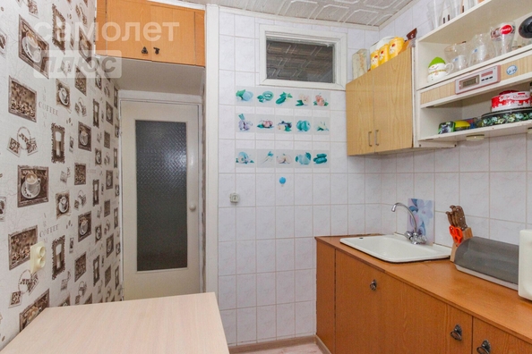 
   Продам 2-комнатную, 43.8 м², Перелета ул, 6

. Фото 1.