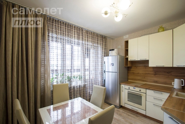 
   Продам 1-комнатную, 37 м², Амурский 6-й проезд, 6

. Фото 4.