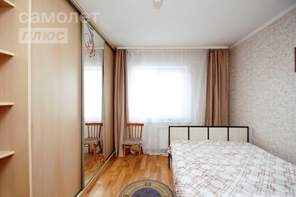 
   Продам 2-комнатную, 52.8 м², Дмитриева ул, 1/2

. Фото 2.