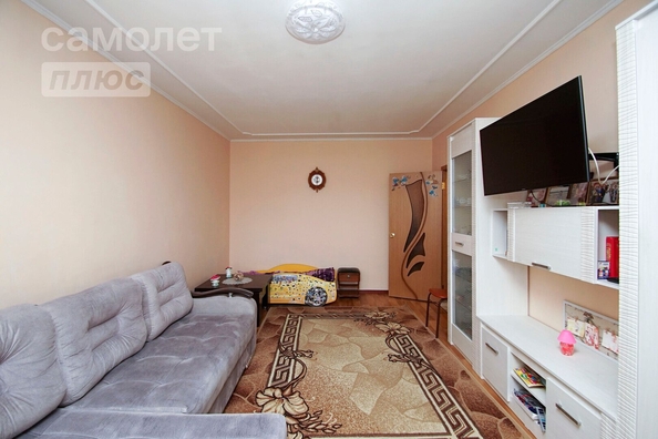 
   Продам 2-комнатную, 52.8 м², Дмитриева ул, 1/2

. Фото 5.