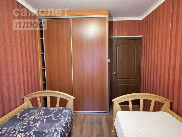 
   Продам 3-комнатную, 63 м², Взлетная ул, 7А

. Фото 1.