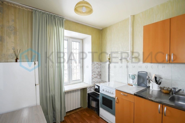 
   Продам 2-комнатную, 43.9 м², 8 Марта ул, 4

. Фото 2.