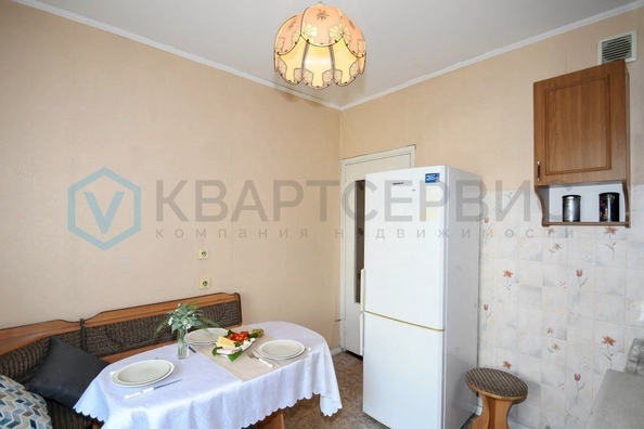 
   Продам 3-комнатную, 65 м², Омская ул, 119

. Фото 3.