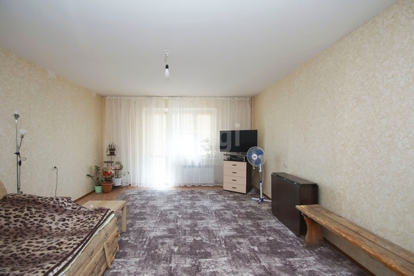 
   Продам 3-комнатную, 81.7 м², Полторацкого ул, 48

. Фото 3.