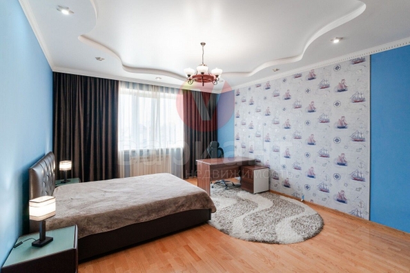 
   Продам дом, 390 м², Омск

. Фото 3.