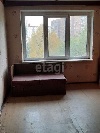 
   Продам 2-комнатную, 50 м², Дмитриева ул, 13/8

. Фото 5.