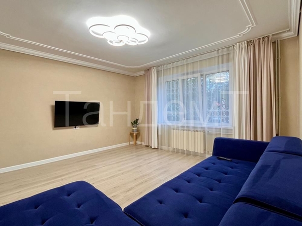 
   Продам 3-комнатную, 80.8 м², Дмитриева ул, 3/2

. Фото 1.