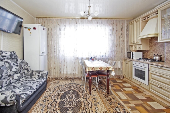 
   Продам 4-комнатную, 92.7 м², Арнольда Нейбута ул, 96/1

. Фото 1.