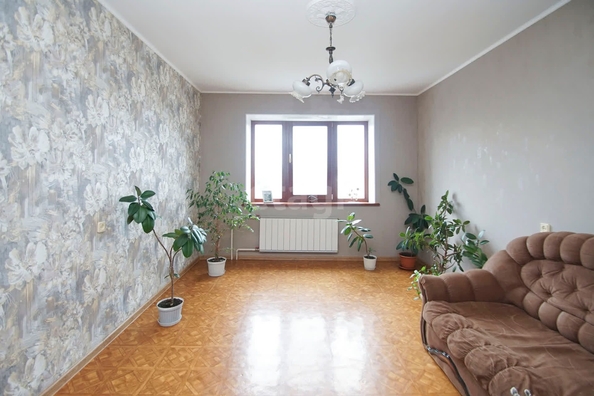 
   Продам 4-комнатную, 80.6 м², Кирова ул, 14

. Фото 7.