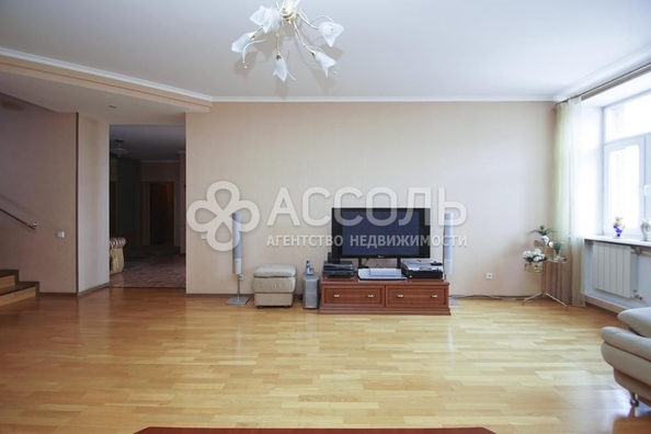 
   Продам 4-комнатную, 156 м², Добровольского ул, 5/1

. Фото 7.