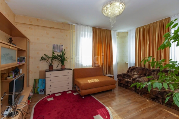 
   Продам 2-комнатную, 53 м², 

. Фото 4.