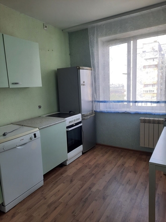 
   Продам 3-комнатную, 75.4 м², Лукашевича ул, 14/1

. Фото 2.