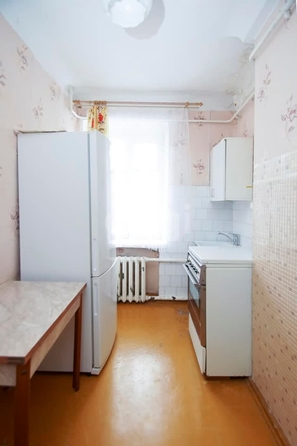 
   Продам 2-комнатную, 47.4 м², 20 лет РККА ул, 23/2

. Фото 2.