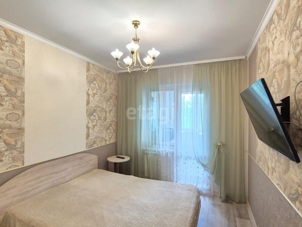 
   Продам 3-комнатную, 65 м², Дмитриева ул, 2/7

. Фото 3.