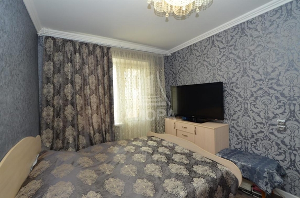 
   Продам 3-комнатную, 63 м², Блюхера ул, 22/1

. Фото 9.