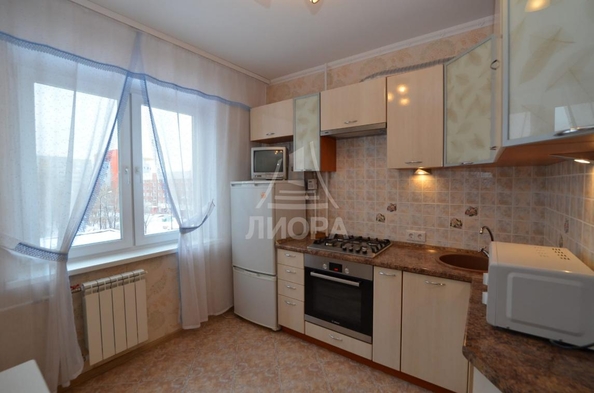 
  Сдам в аренду 2-комнатную квартиру, 47.8 м², Омск

. Фото 1.