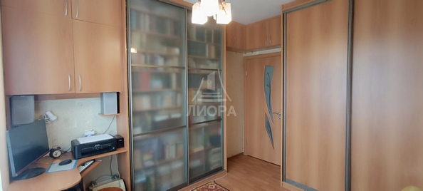 
   Продам 3-комнатную, 68.3 м², Братская ул, 21

. Фото 5.