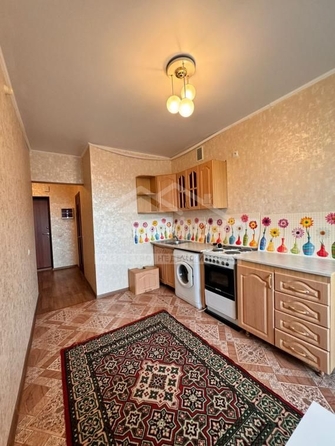 
   Продам 1-комнатную, 39 м², Сергея Тюленина ул, 18

. Фото 5.