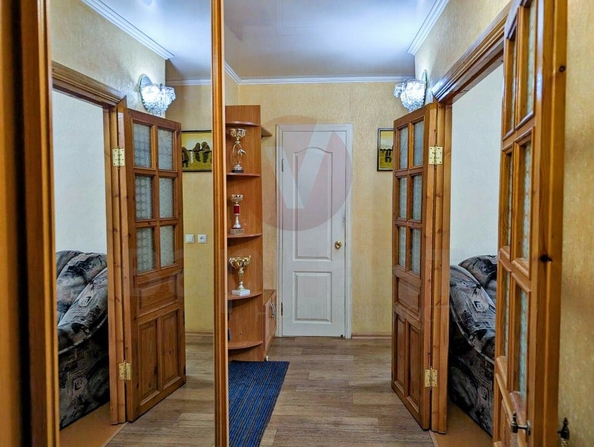 
   Продам 2-комнатную, 49 м², Кучерявенко ул, 7

. Фото 3.