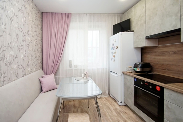 
   Продам 1-комнатную, 39.9 м², Полторацкого ул, 48

. Фото 8.