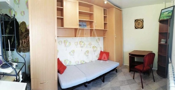 
  Сдам в аренду 1-комнатную квартиру, 13.4 м², Омск

. Фото 3.