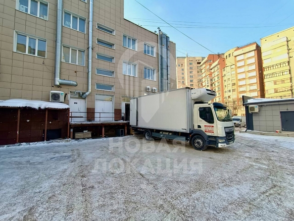 
   Сдам помещение свободного назначения, 150 м², 70 лет Октября ул, 24

. Фото 17.