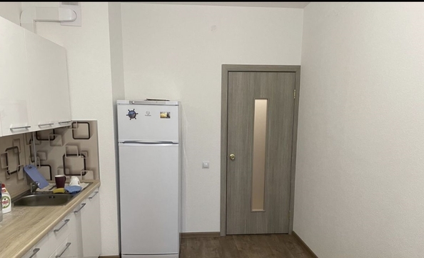 
  Сдам в аренду 1-комнатную квартиру, 41 м², Омск

. Фото 5.