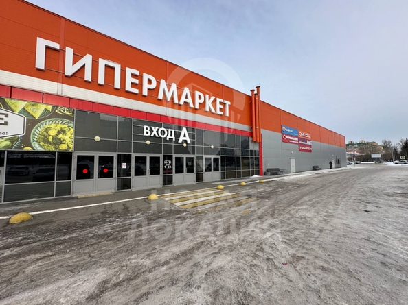 
   Сдам торговое помещение, 1000 м², Комарова пр-кт, 13В

. Фото 12.