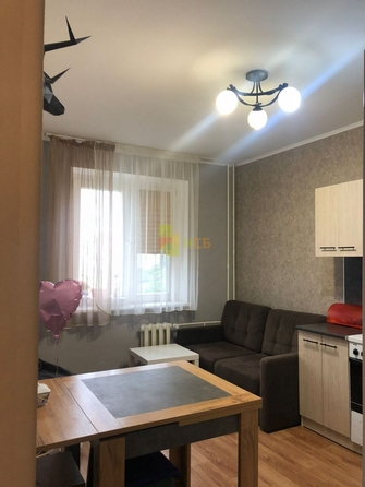 
   Продам 1-комнатную, 35 м², Малиновского ул, 23к1

. Фото 6.