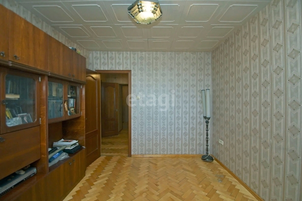 
   Продам 4-комнатную, 106 м², Масленникова ул, 185

. Фото 1.