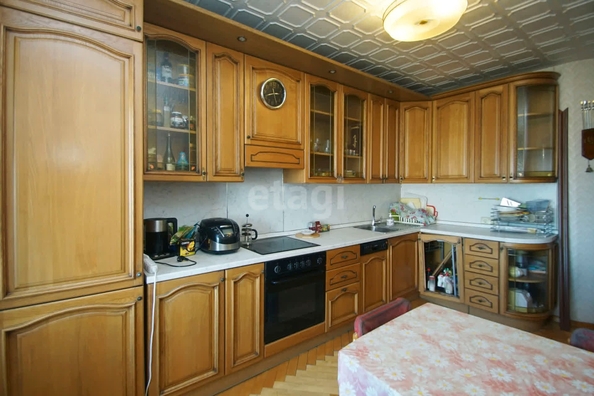 
   Продам 4-комнатную, 106 м², Масленникова ул, 185

. Фото 6.