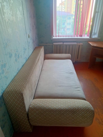 
  Сдам в аренду 4-комнатную квартиру, 69 м², Омск

. Фото 9.