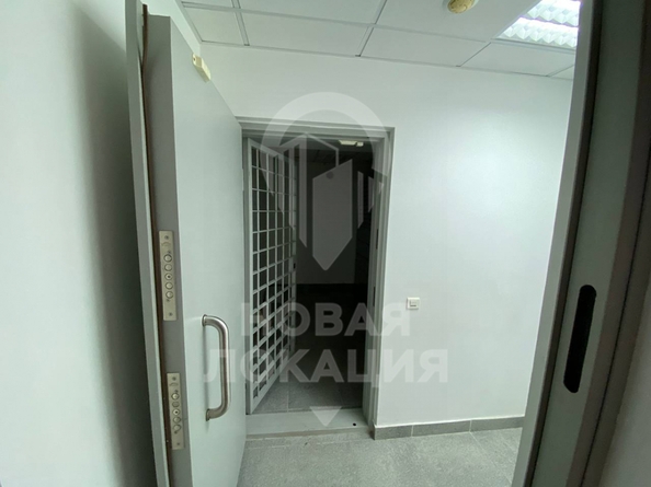 
  Сдается универсальное помещение, 200 м², Карла Маркса пр-кт, д. 17
. Фото 11.
