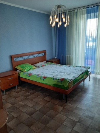 
  Сдается 3-комн. квартира, 102 м², Малиновского ул
. Фото 1.