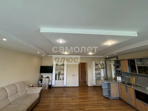 
  Продается 4-комн. квартира, 87.8 м², Петра Ильичева ул, д. 1
. Фото 5.