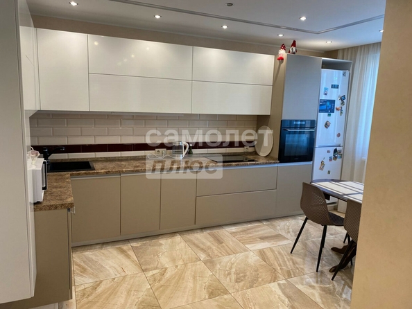 
  Продается 4-комн. квартира, 102.5 м², Конева ул, д. 8
. Фото 2.