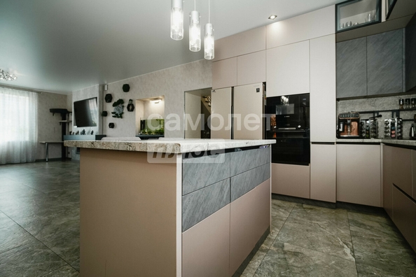 
  Продается дом, 200 м², Омск
. Фото 2.