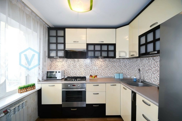 
  Продается 3-комн. квартира, 64.2 м², Рождественского ул, д. 13
. Фото 5.