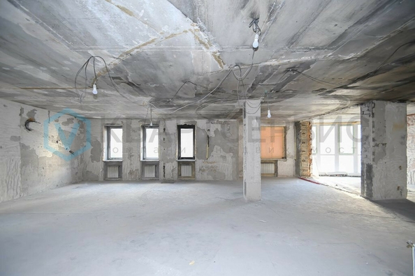 
  Продается 4-комн. квартира, 139.2 м², Декабристов ул, д. 114
. Фото 3.