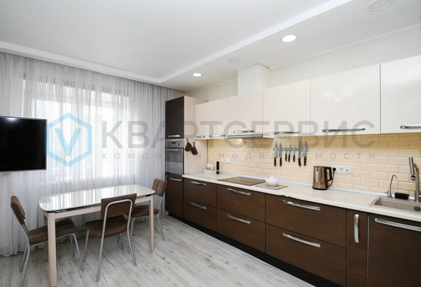
  Продается 3-комн. квартира, 82 м², Дмитриева ул, д. 20
. Фото 4.