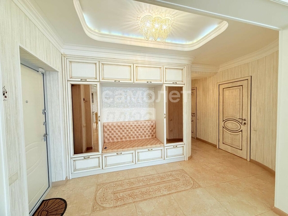 
  Продается 2-комн. квартира, 74.6 м², Перелета ул, д. 33
. Фото 2.