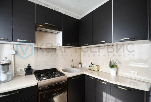 
  Продается 4-комн. квартира, 60 м², Молодежная ул, д. 15
. Фото 4.