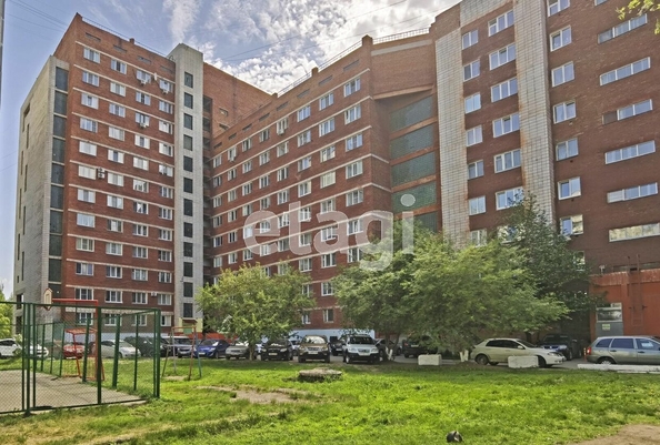 
  Продается 4-комн. квартира, 106 м², Масленникова ул, д. 185
. Фото 3.