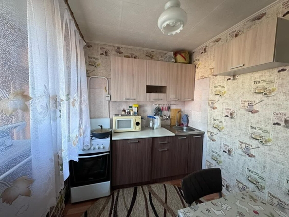 
  Продается 3-комн. квартира, 42.6 м², Багратиона ул, д. 8
. Фото 4.